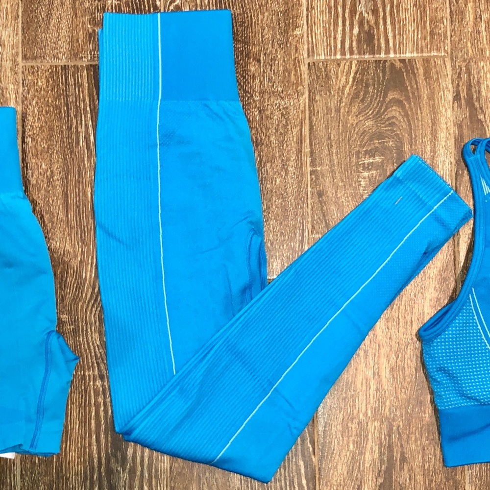 Ultra Seamless Blue Leggings Medium